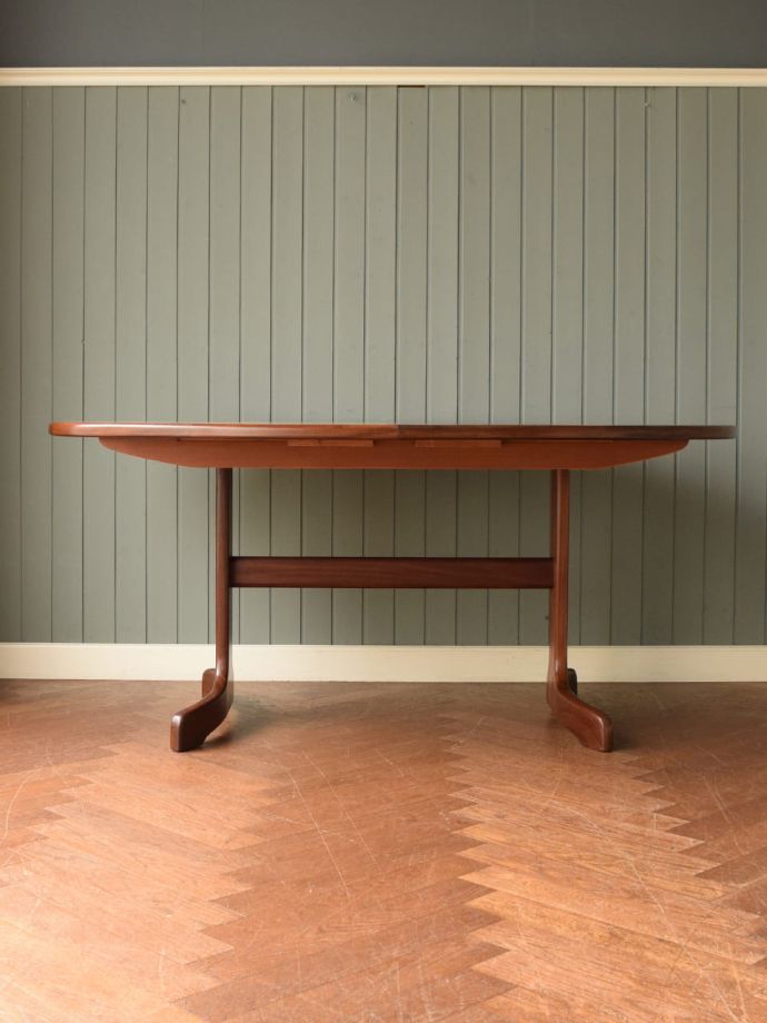 G-PLANのテーブルの側面