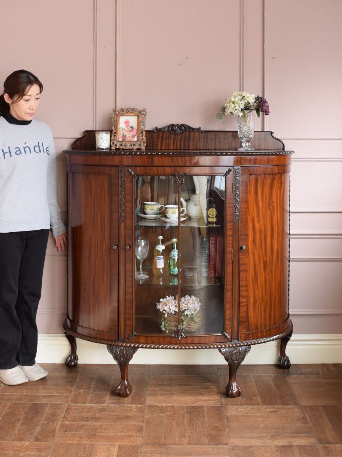 英国アンティークのガラスキャビネット