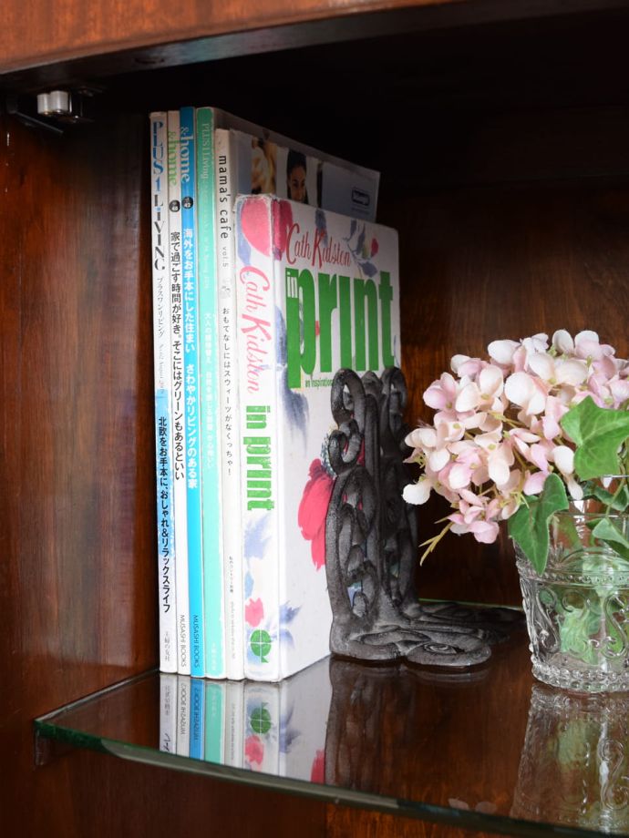 収納たっぷりのキャビネット