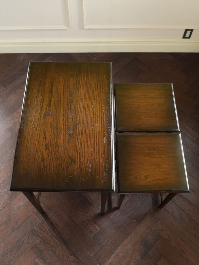 アンティークのテーブルの天板