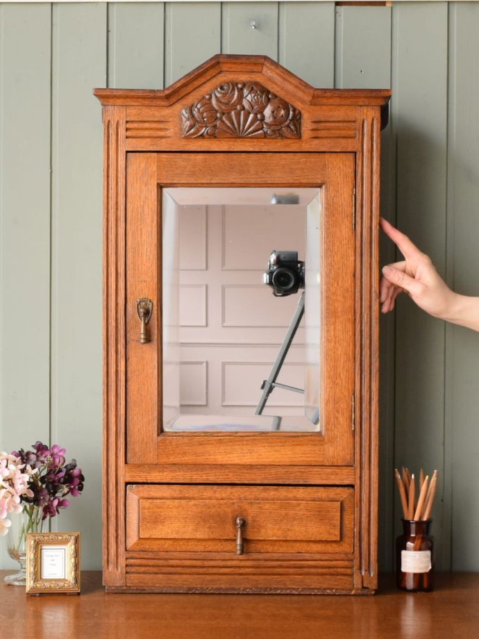 アンティークウォールキャビネット