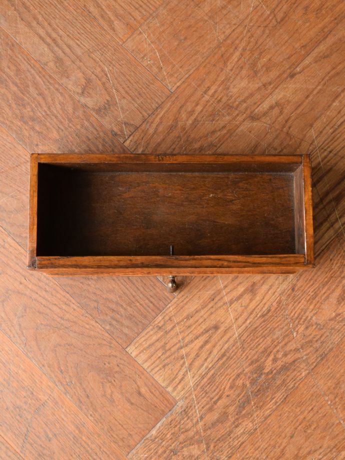 キャビネットの引き出し