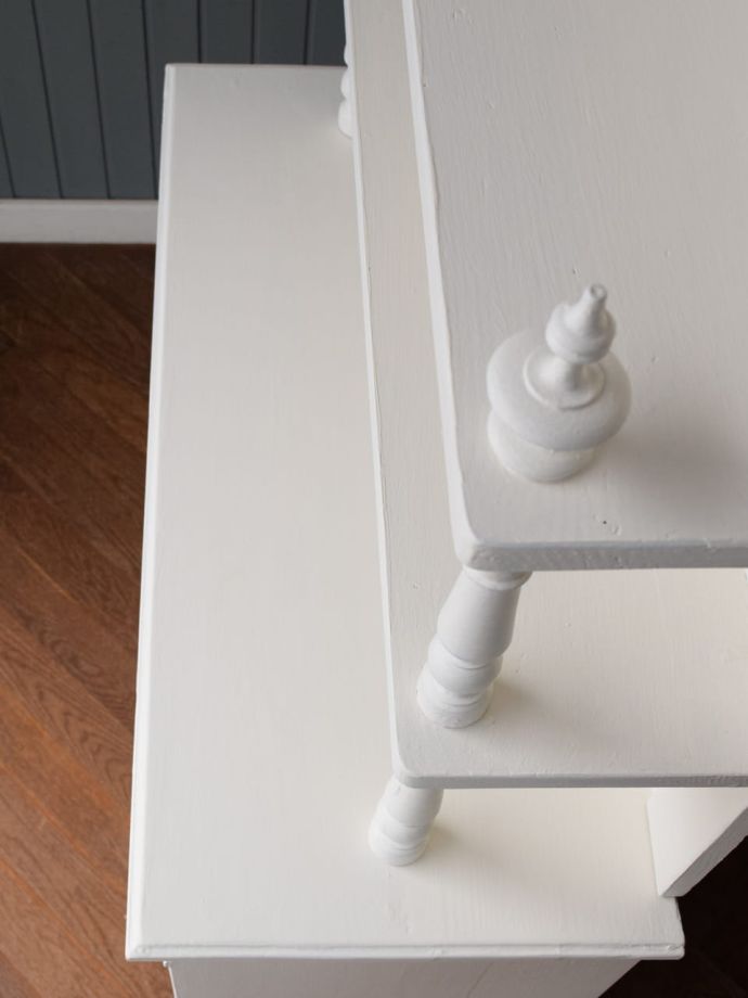 キャビネットの天板