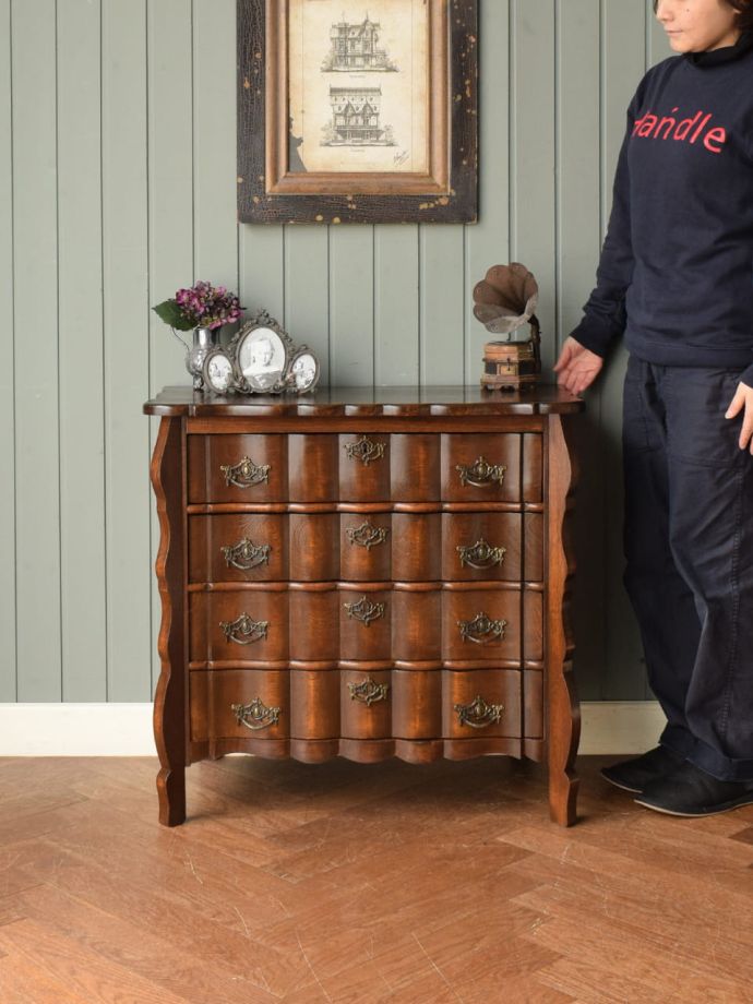 フランスのアンティークチェスト