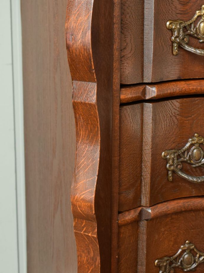 コモードの装飾