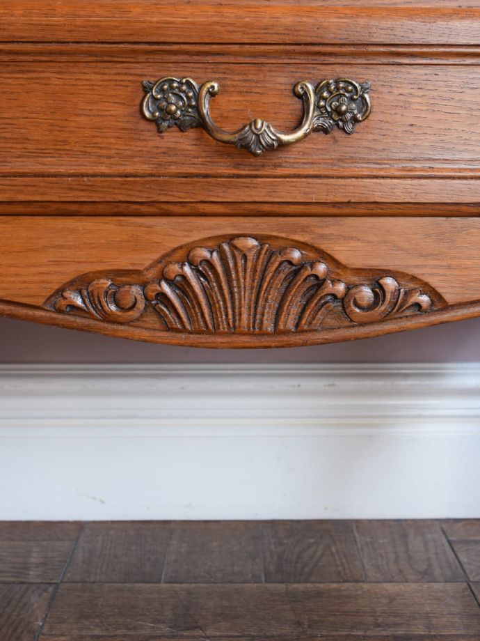 アンティークらしい彫