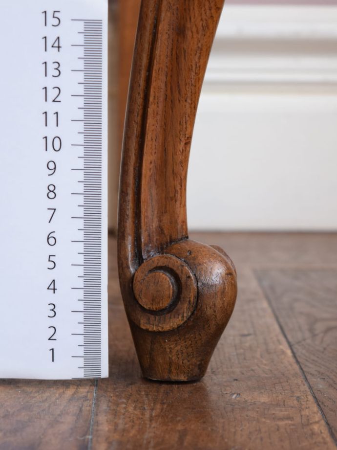 アンティーク家具の脚