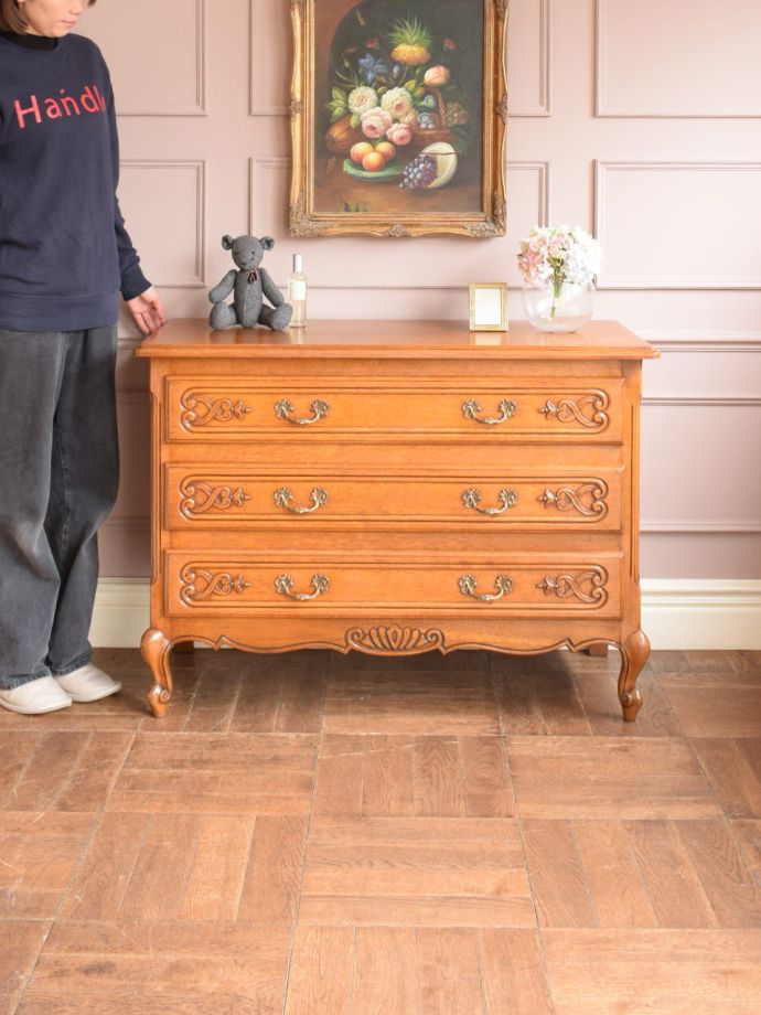 フランスのアンティークチェスト