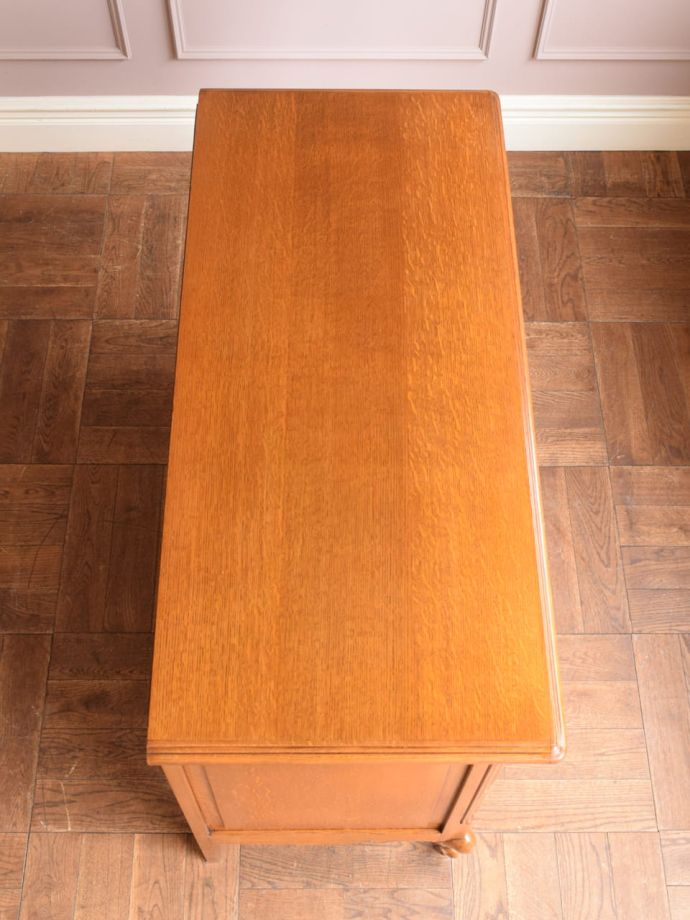 フランスのチェストの天板