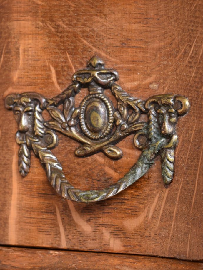 アンティークチェストの取っ手