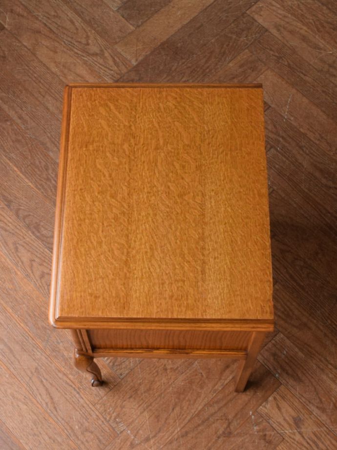 サイドチェストの天板