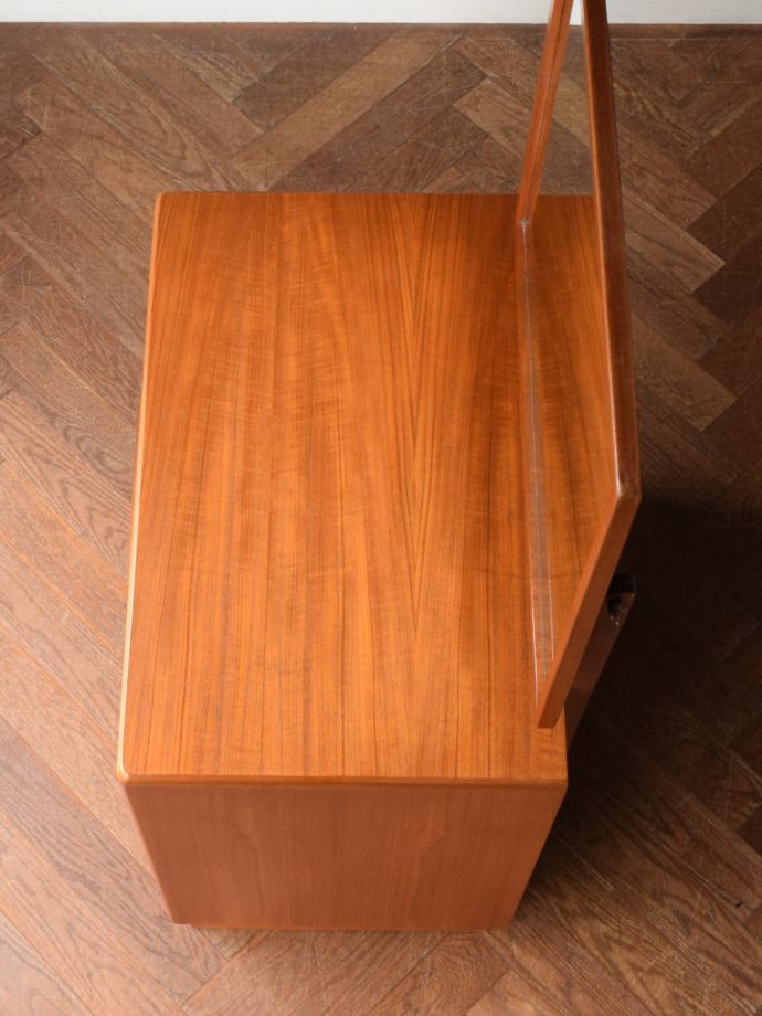 G-planのビンテージ家具の天板