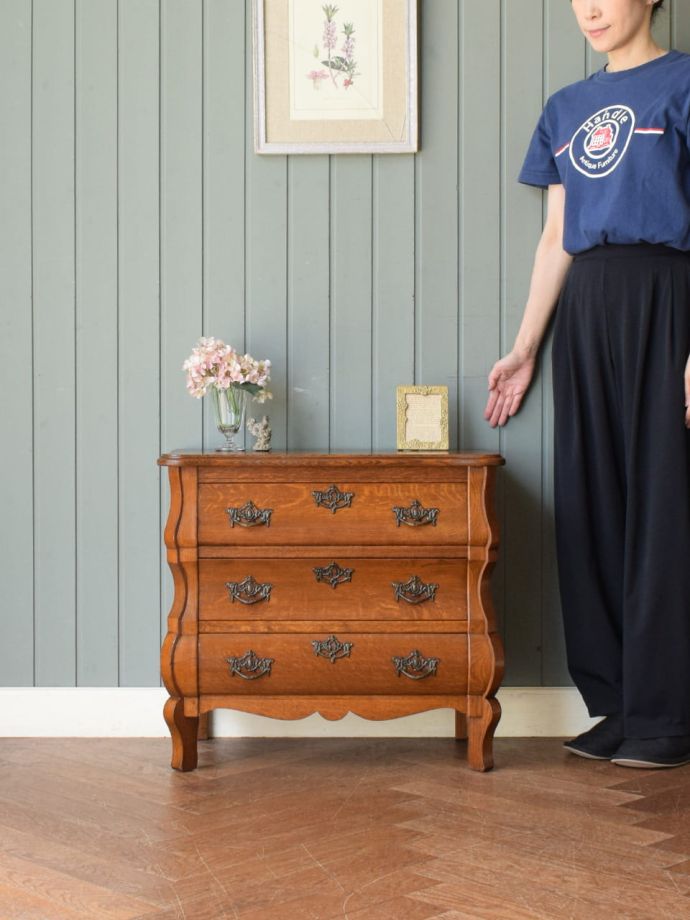 フランスのアンティークチェスト