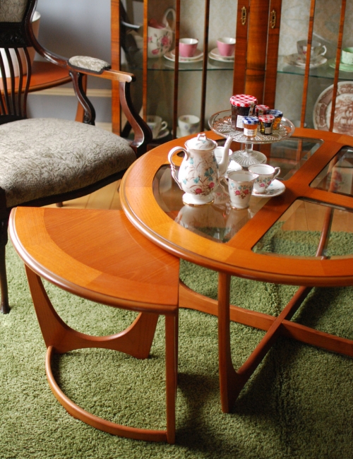 G-PLANのビンテージ家具、めずらしいネストテーブル