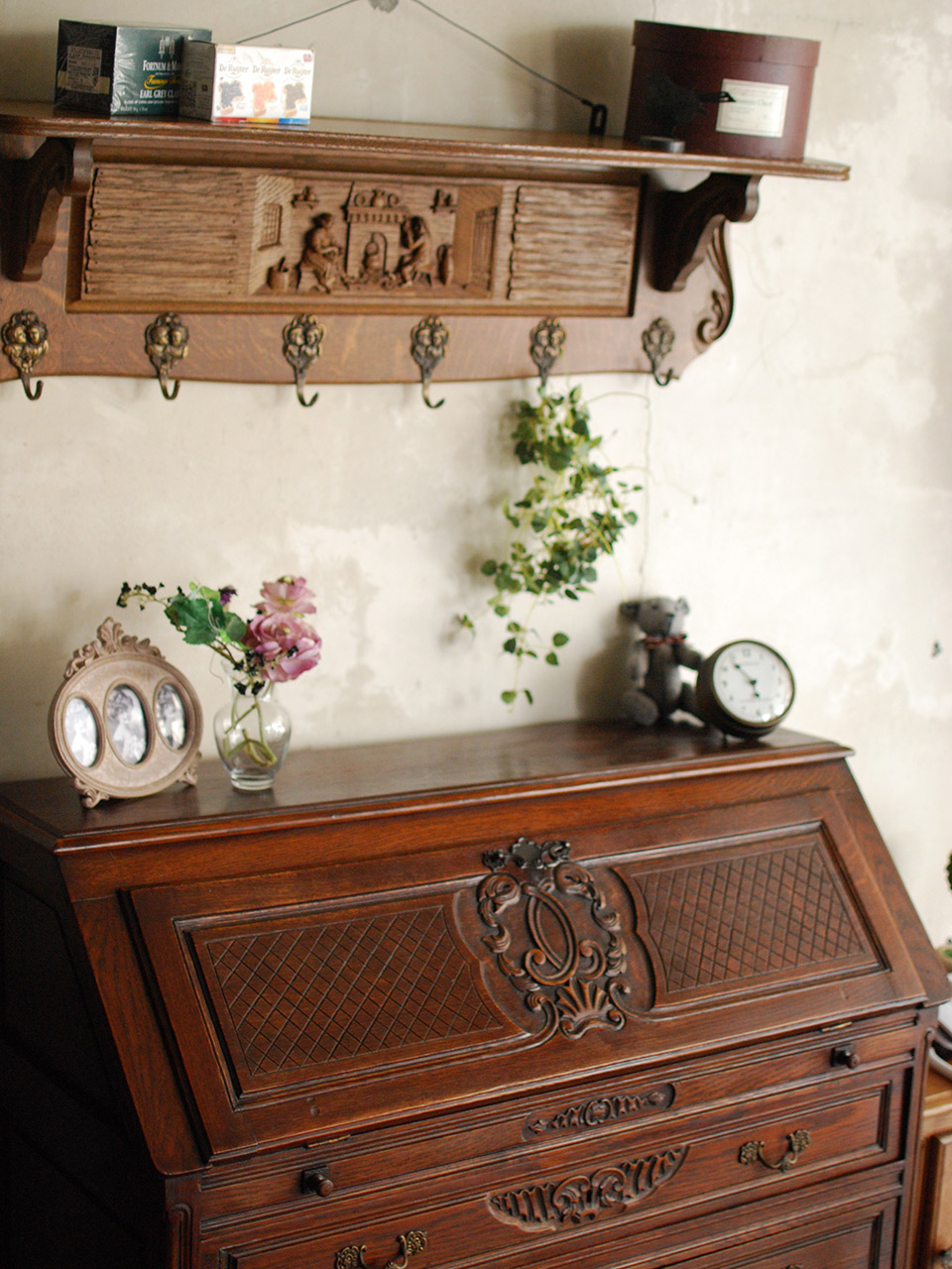 フランスのアンティーク家具、オーク材のおしゃれな壁掛けフックボード