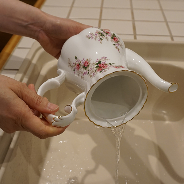 アンティーク陶器の洗い方