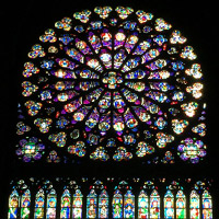 ノートルダム大聖堂のステンドグラス