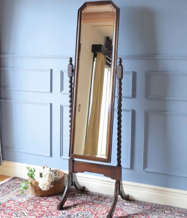 シュバルミラー(姿見)