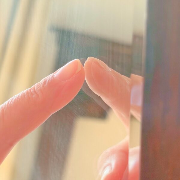 アンティークミラーの魅力