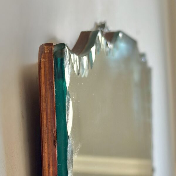 アンティークガラスの厚み