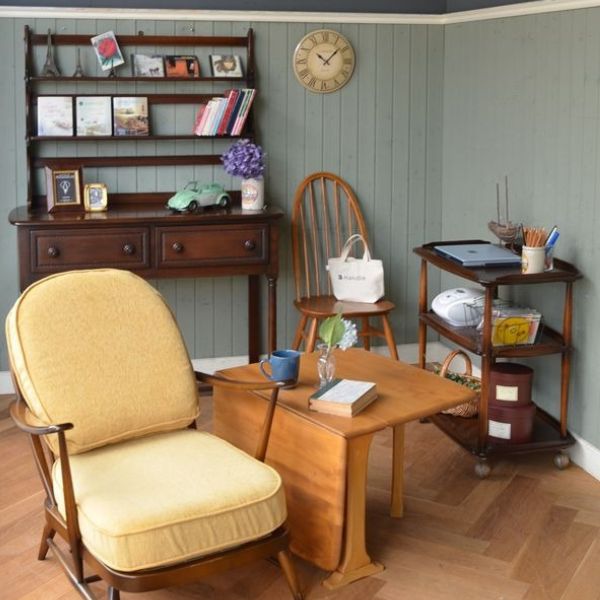 ウェルシュドレッサーを使ったリビング