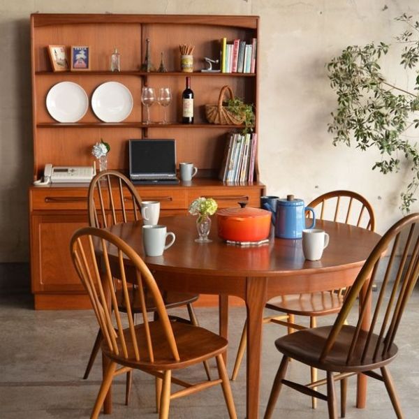 ウェルシュドレッサーを使ったダイニング