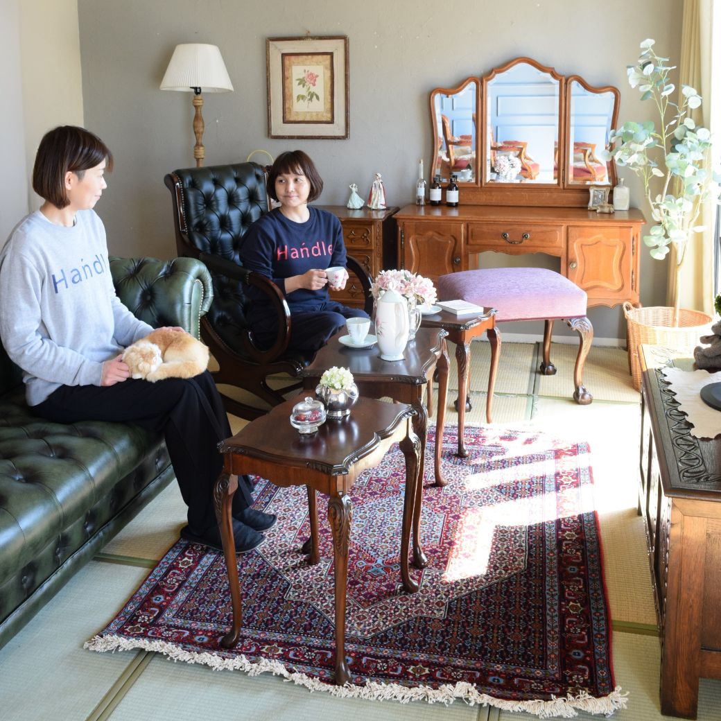 和室とアンティーク家具のコーディネート