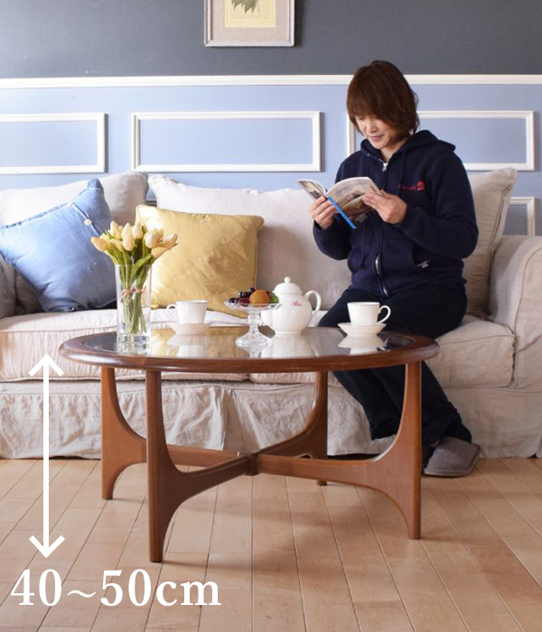 ソファに座ってお茶するときに使えるローテーブル