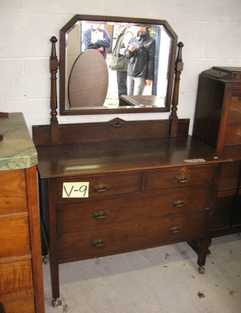 アンティーク 家具 ドレッシングチェスト 英国 ドレッサー ビンテージ 137A 英国のアンティークドレッサー、三面鏡のおしゃれなチェスト付き