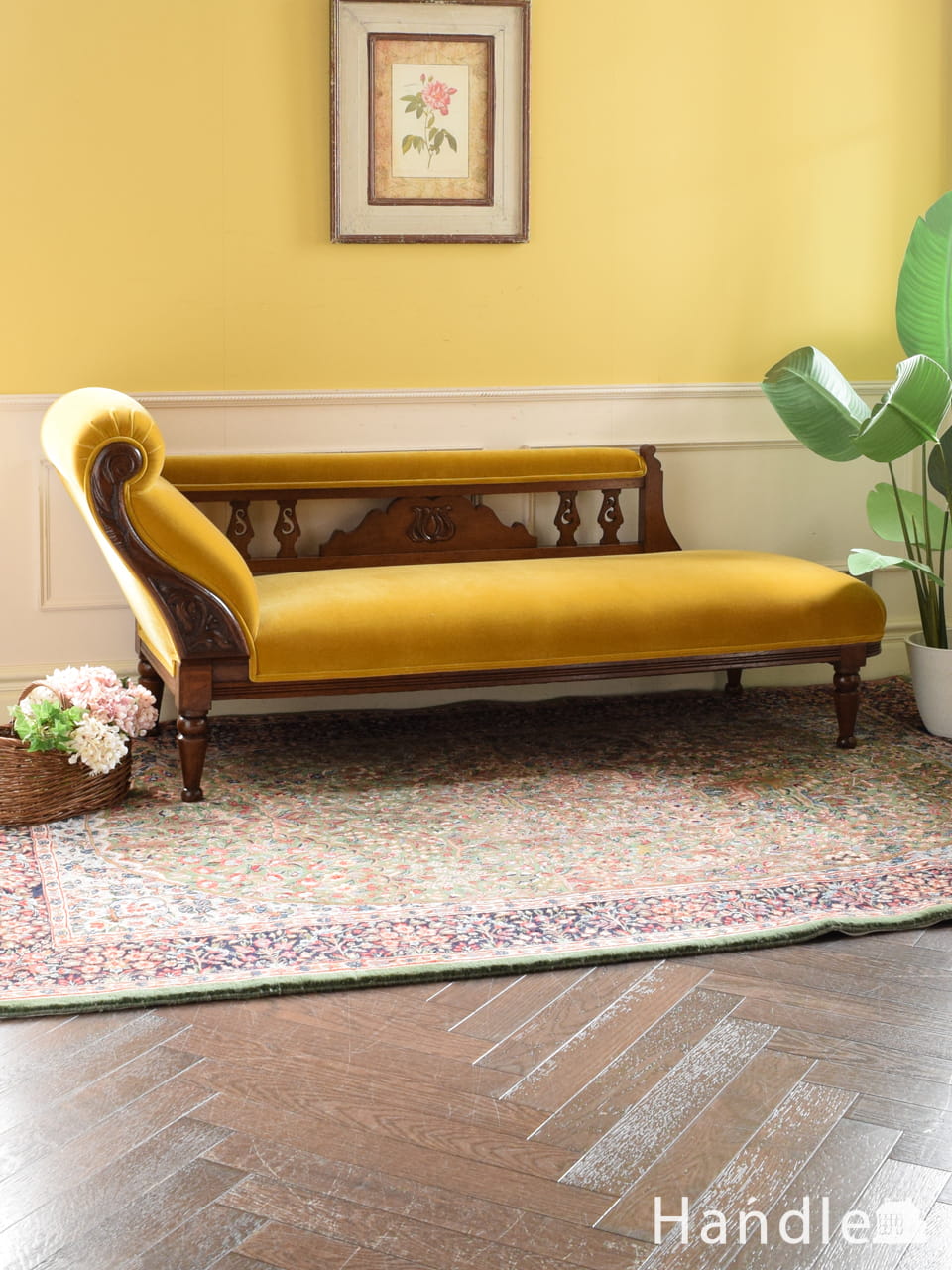 優雅な雰囲気漂うアールヌーボースタイルの長椅子、英国アンティークのウィールナット材のセティ