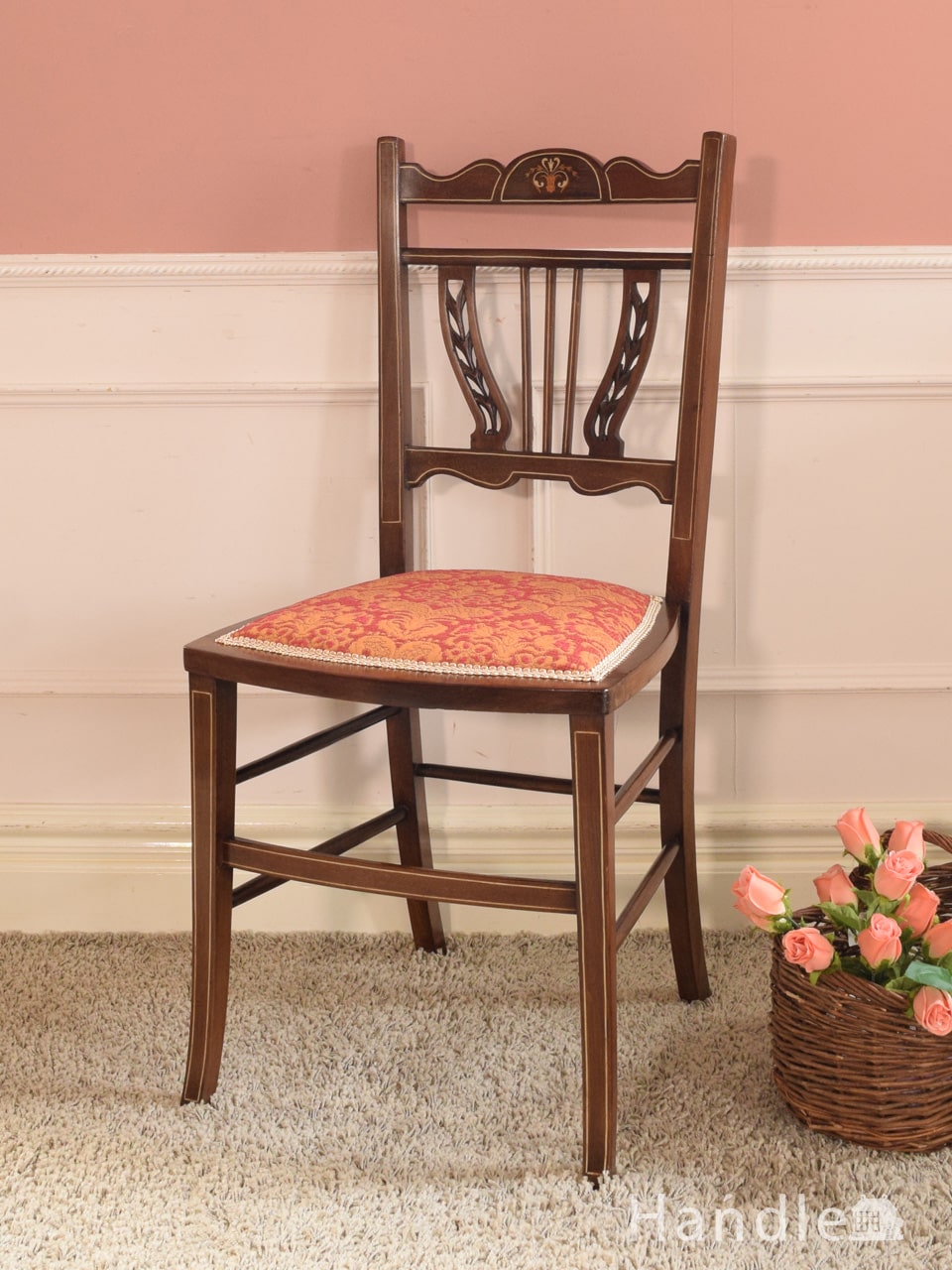 アンティークの美しい椅子、高級感漂う装飾をまとったサロンチェア (k-1714-c)
