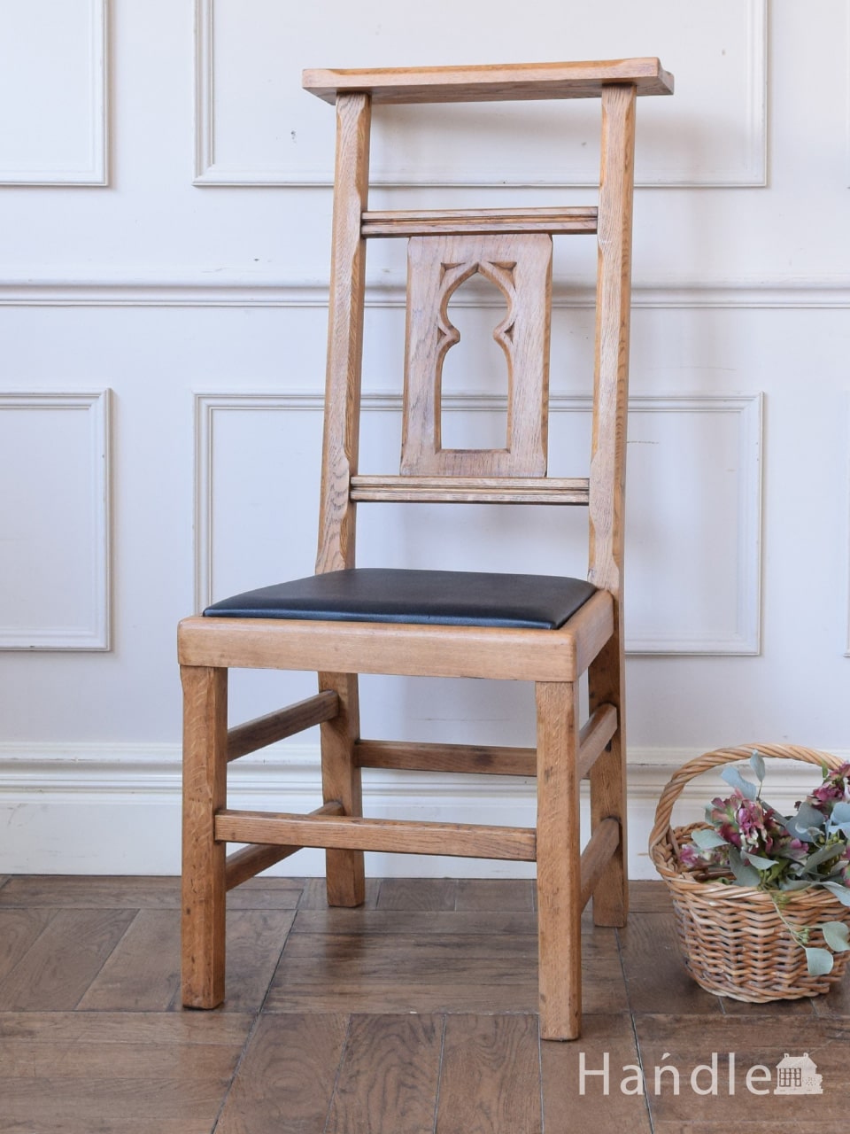 教会で使われていたアンティーク椅子、聖書BOX付きのチャーチチェア(k 