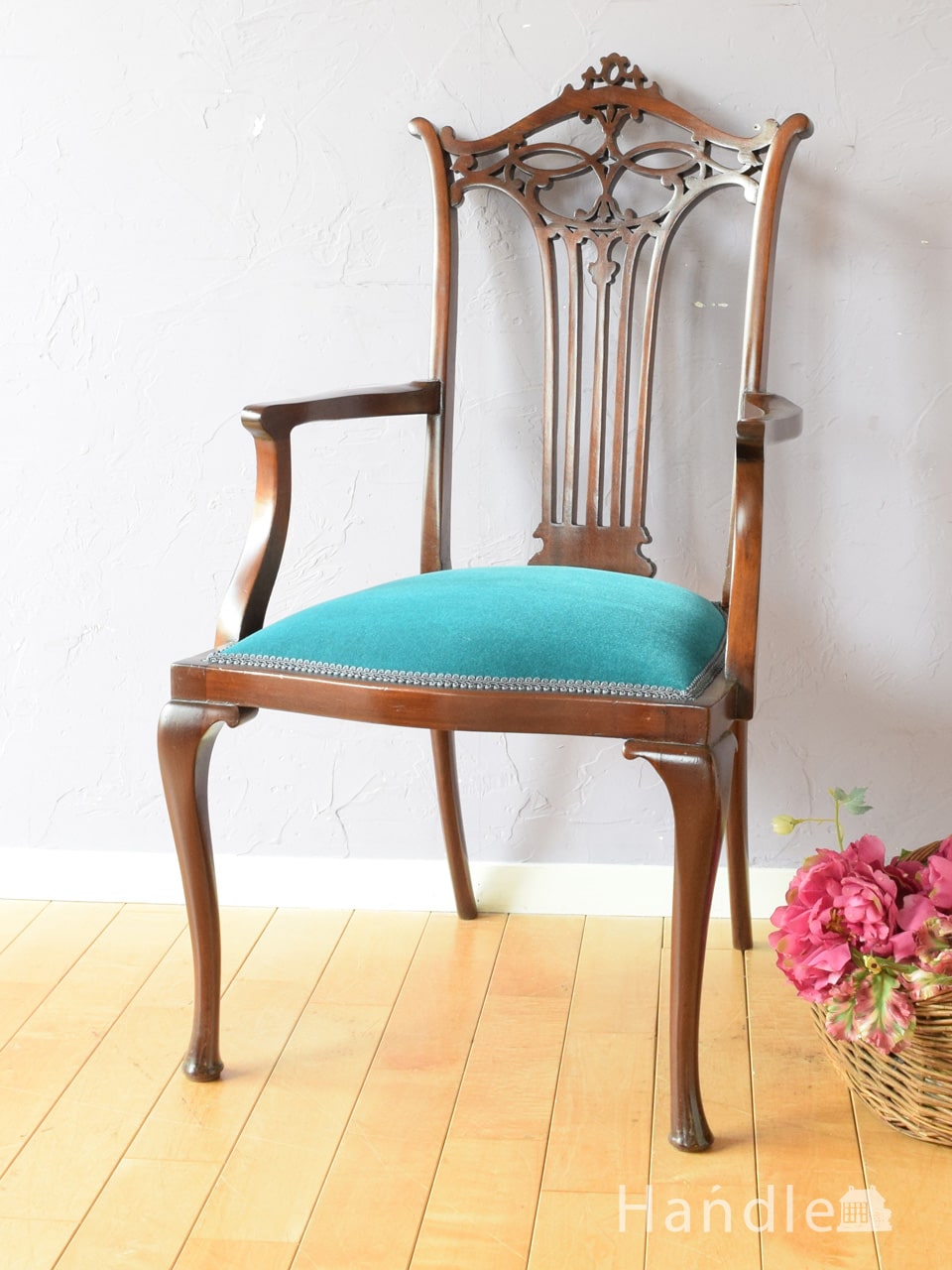 アンティークの美しい椅子、芸術的な透かし彫りのアームチェア (q-450-c)