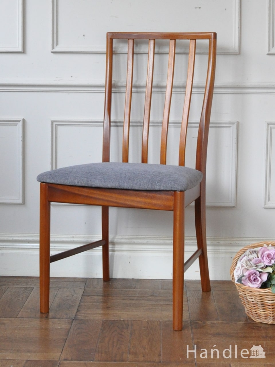 マッキントッシュのおしゃれな椅子、北欧デザインのイギリスヴィンテージチェア (x-527-c)