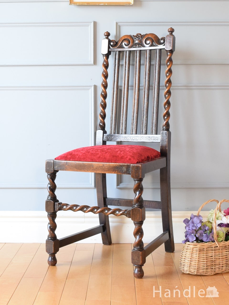 イギリスで見つけたアンティークの椅子、 ツイスト足が美しいオーク材のダイニングチェア (z-078-c)