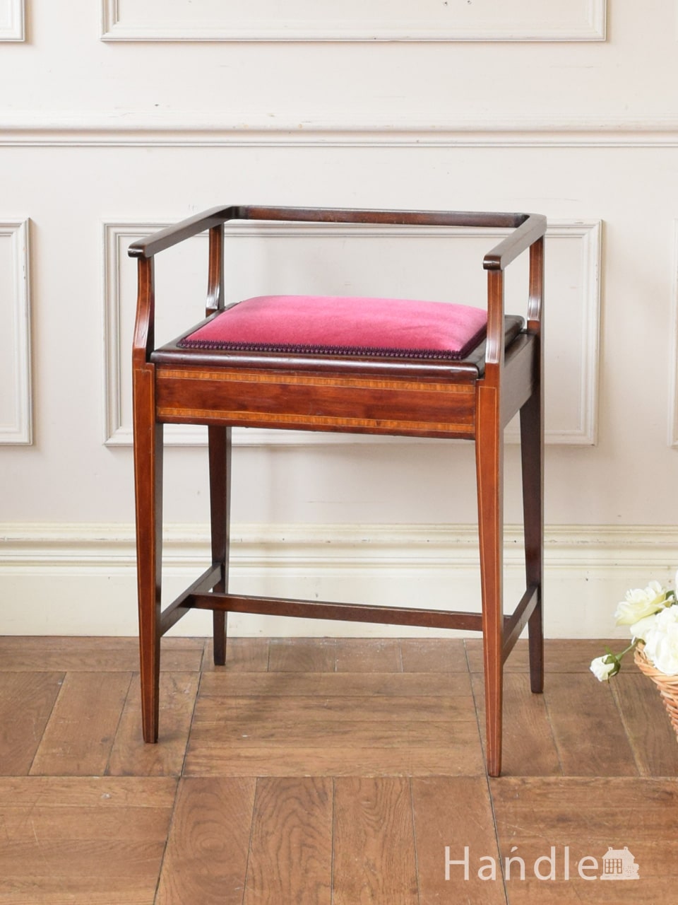 アンティークの美しい椅子、テーパードレッグが美しいマホガニー材のピアノスツール (q-480-c)