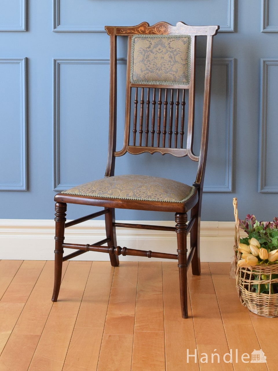 英国アンティークの美しい椅子、芸術的な象嵌細工が美しいサロンチェア