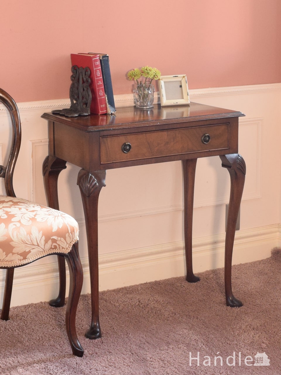 英国のアンティークテーブル、引き出し付きで便利な立ち姿が美しいコンソールテーブル (q-2369-f)