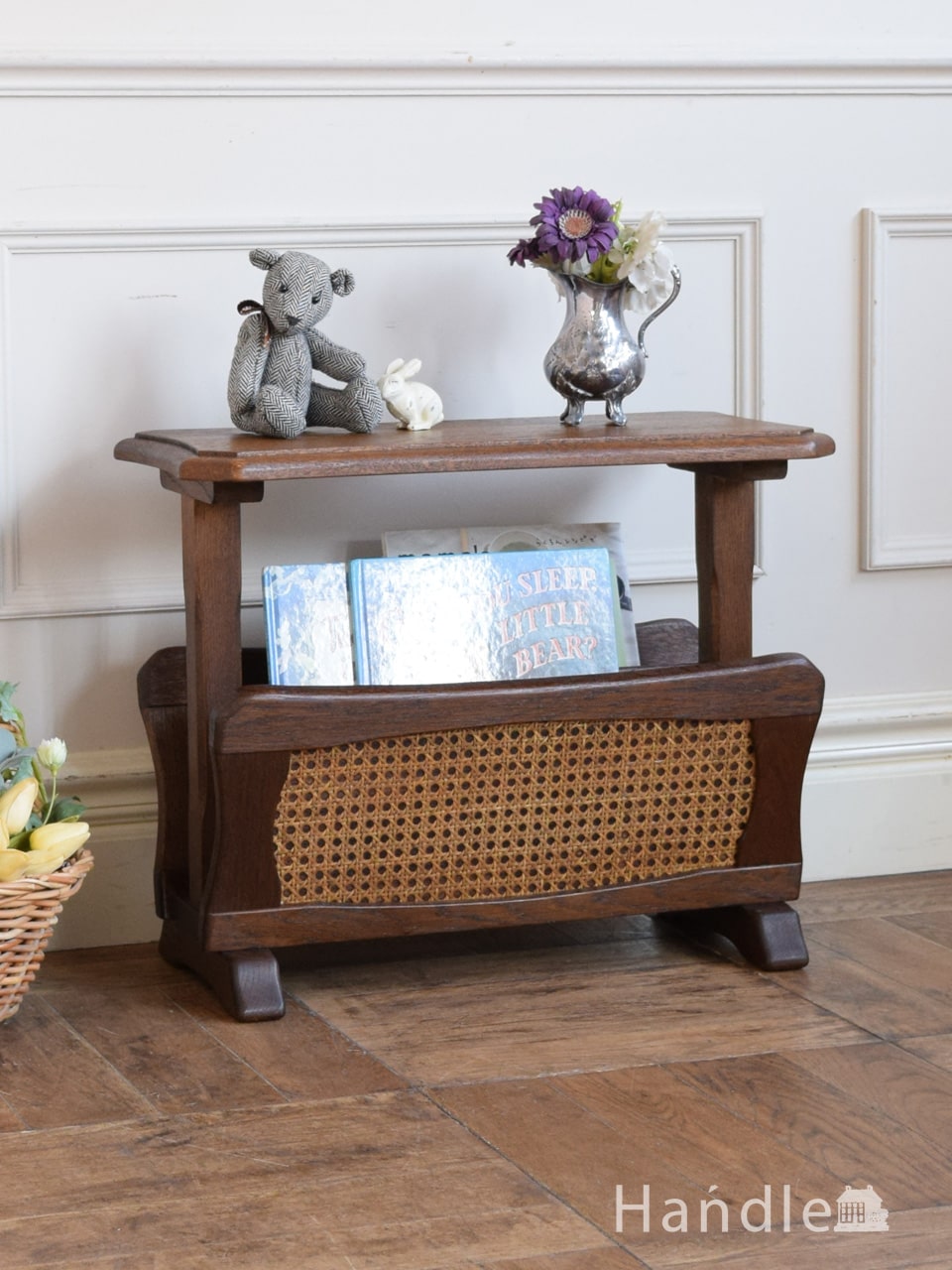 アンティークのマガジンラック、編み目が美しいサイドテーブル付きマガジンラック (j-2750-f)