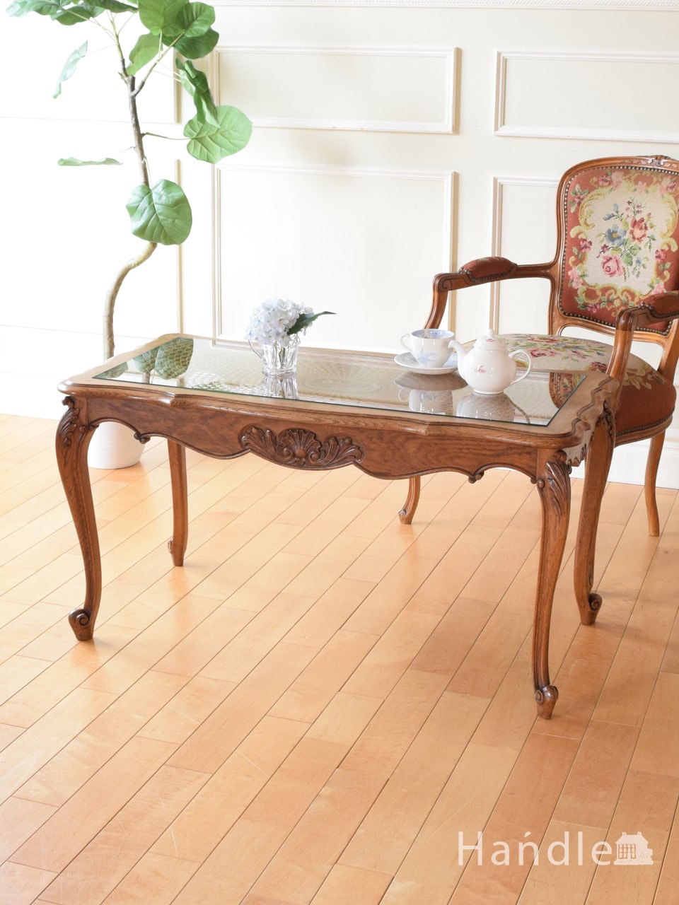 フランスのおしゃれなアンティーク家具、天板の編み込みが美しいコーヒーテーブル  (j-2775-f)