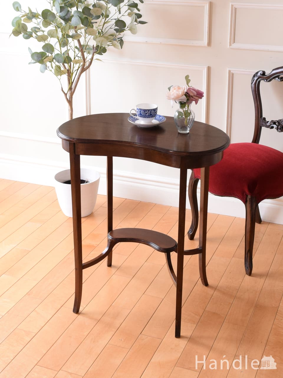 英国のアンティークのおしゃれなテーブル、キドニー型のサイドテーブル (k-2989-f)