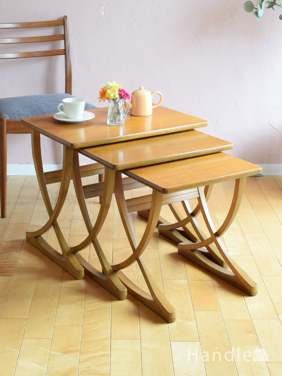 北欧スタイルのおしゃれなヴィンテージ家具、ネイサン社のネストテーブル (k-2258-f)