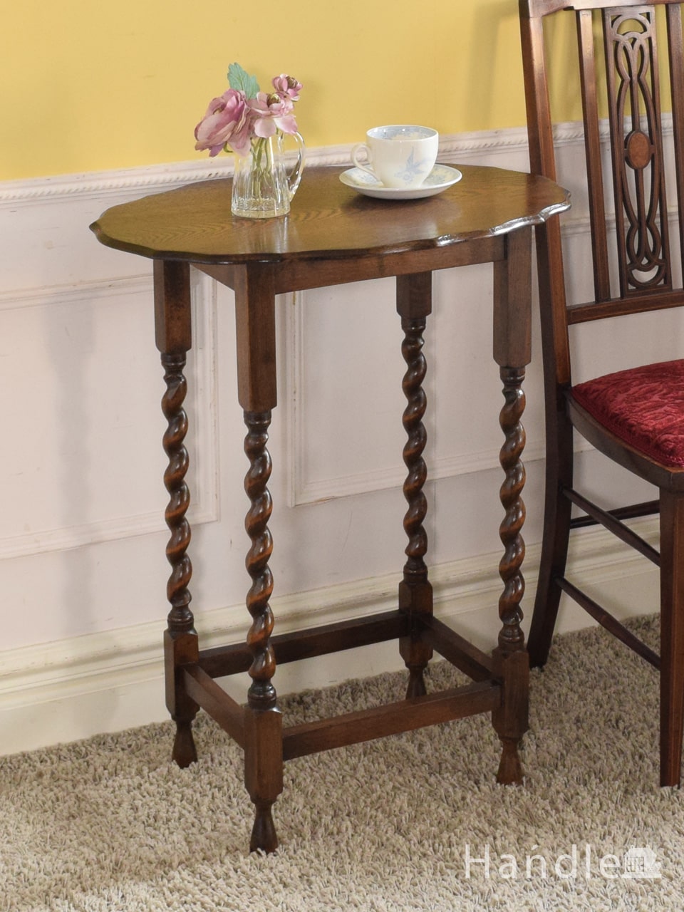 イギリスのアンティークテーブル、ツイスト足がおしゃれなオケージョナルテーブル (k-3032-f)