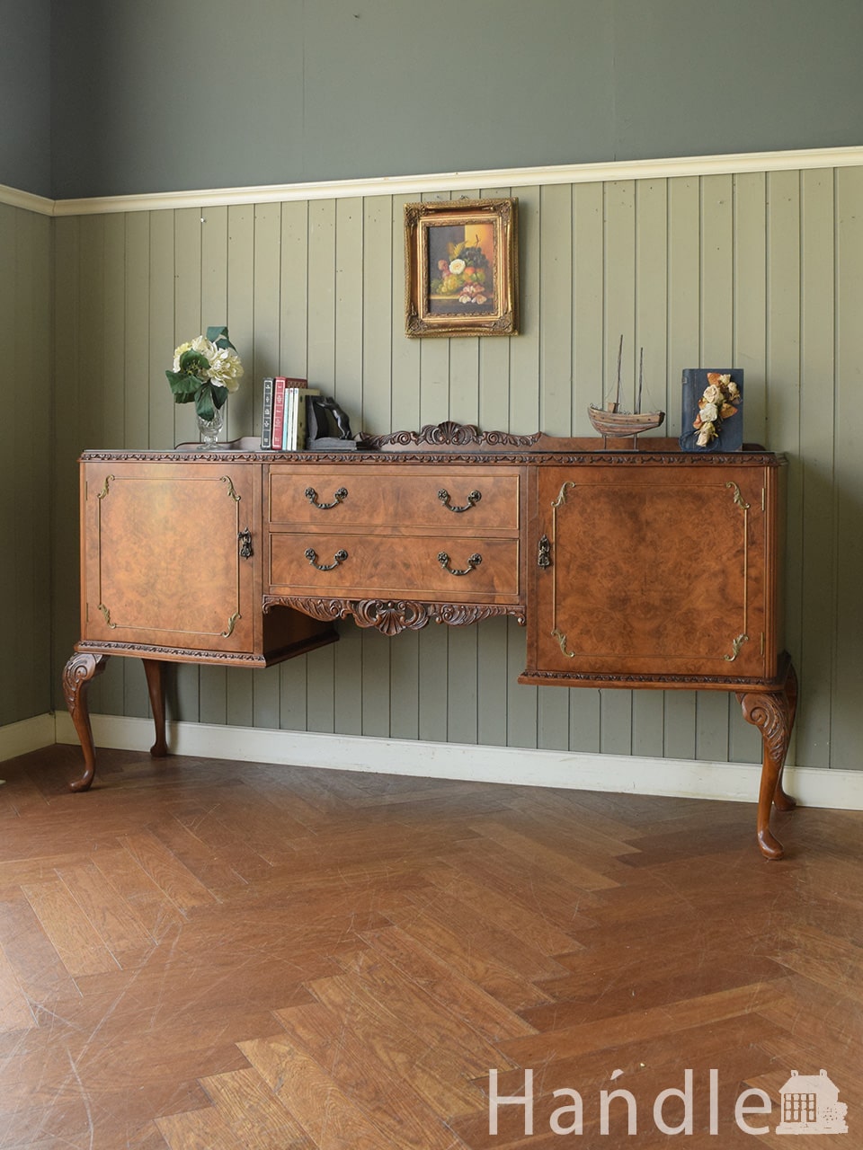 英国アンティークの美しいサイドボード、猫脚のおしゃれなアンティーク家具 (z-168-f)