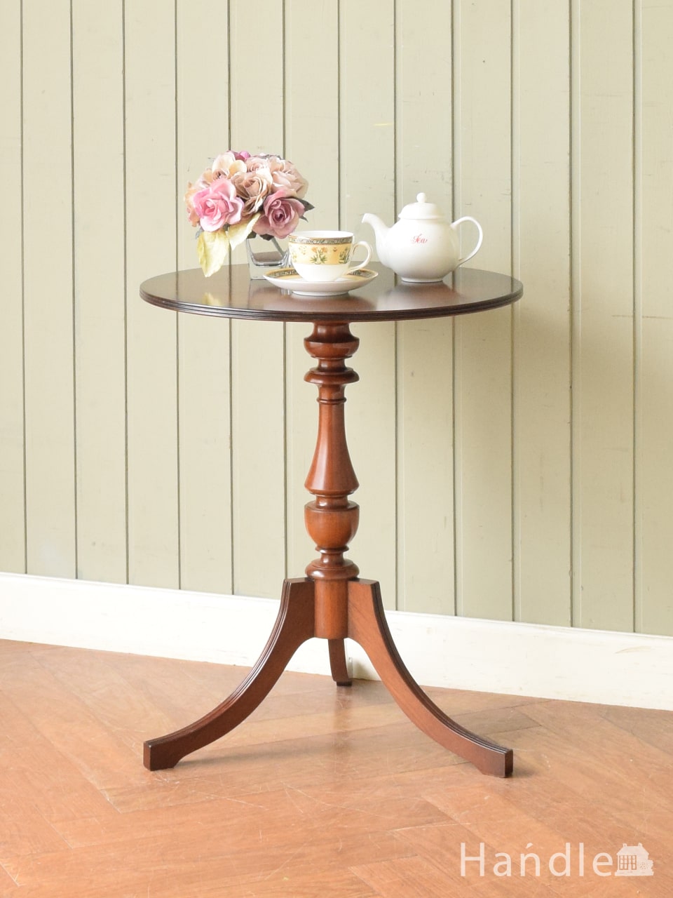 イギリスのアンティークテーブル、杢目の美しいアンティークのサイドテーブル (k-3097-f)
