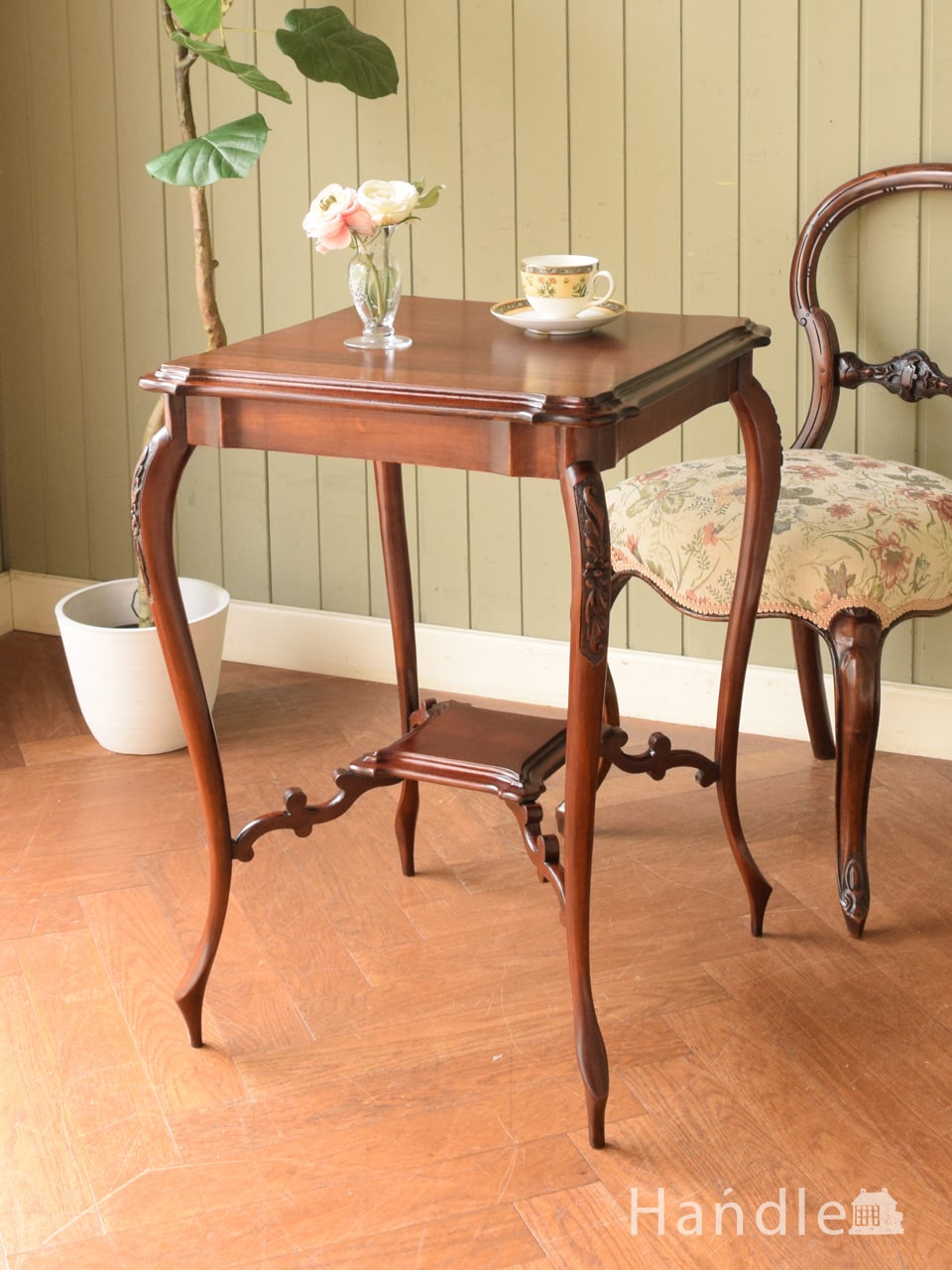 アンティークのおしゃれなサイドテーブル、マホガニー材の美しいオケージョナルテーブル (z-173-f)