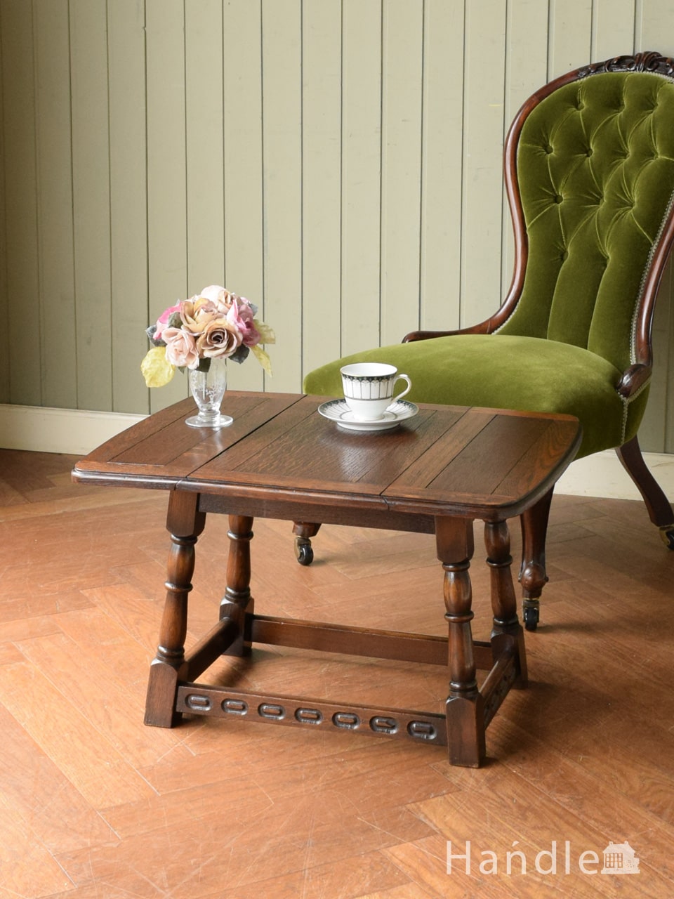 イギリスから届いたアンティークのローテーブル、折り畳み式のおしゃれなコーヒーテーブル (j-3193-f)