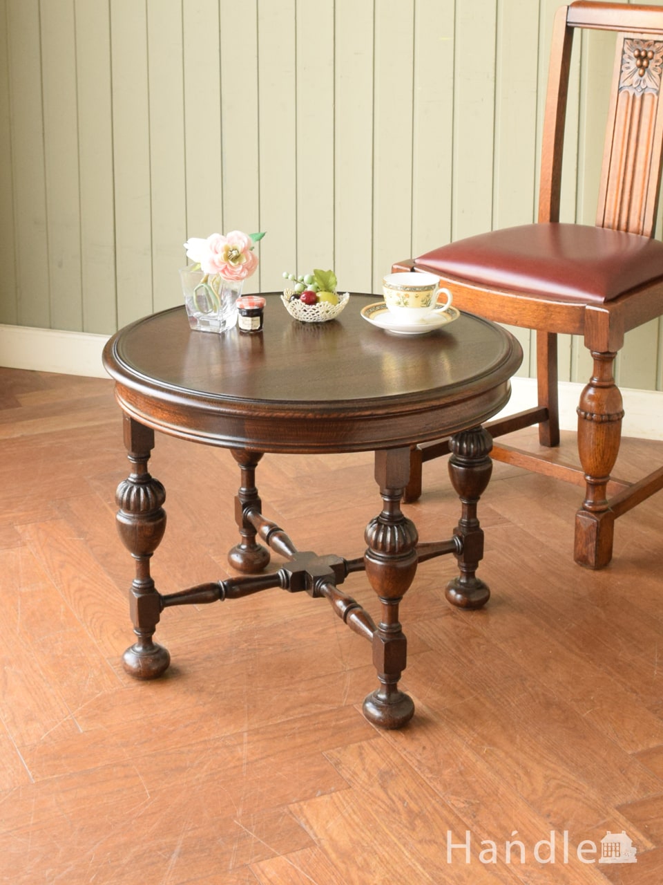 イギリスのアンティークテーブル、バルボスレッグが美しいオーク材のコーヒーテーブル (q-2816-f)