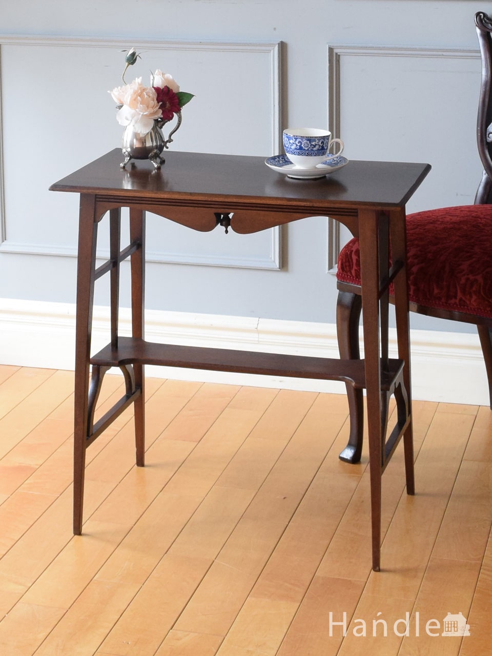 英国のおしゃれなアンティーク家具、象嵌が美しいサイドテーブル (q-2979-f)