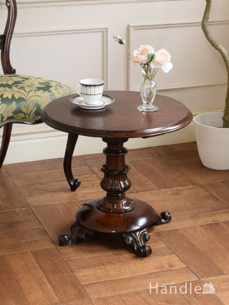 英国のアンティークのおしゃれなテーブル、一本足がオシャレなオーク材のコーヒーテーブル (k-3189-f)